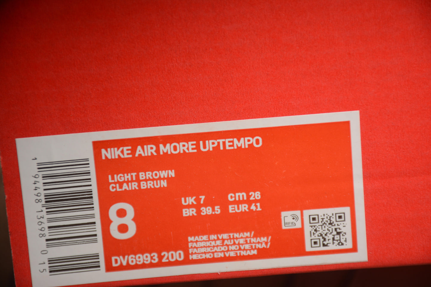 Chunky High‑Top Retro Air Sneaker – 90s Basketball Inspired