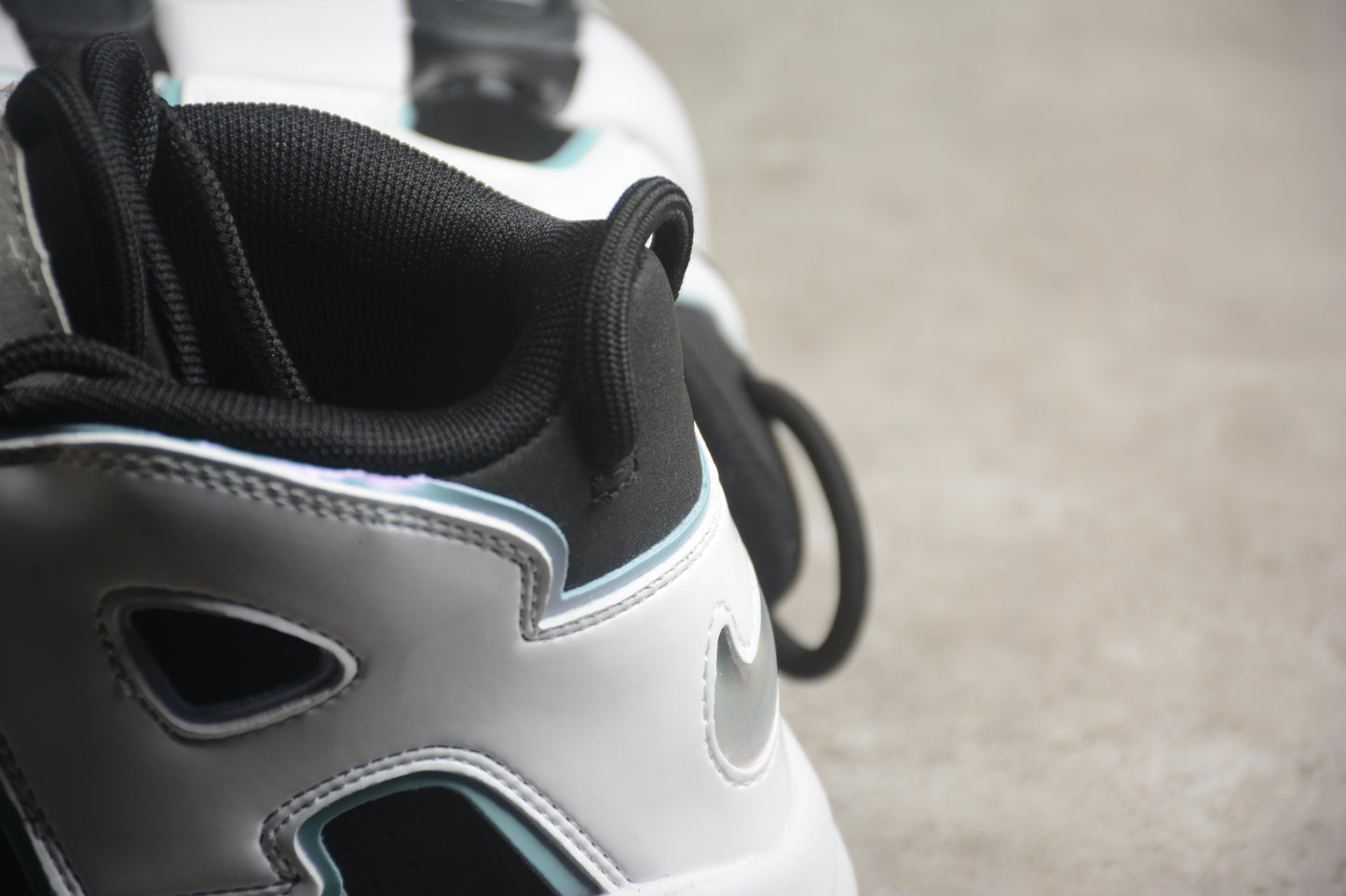 Chunky High‑Top Retro Air Sneaker – 90s Basketball Inspired